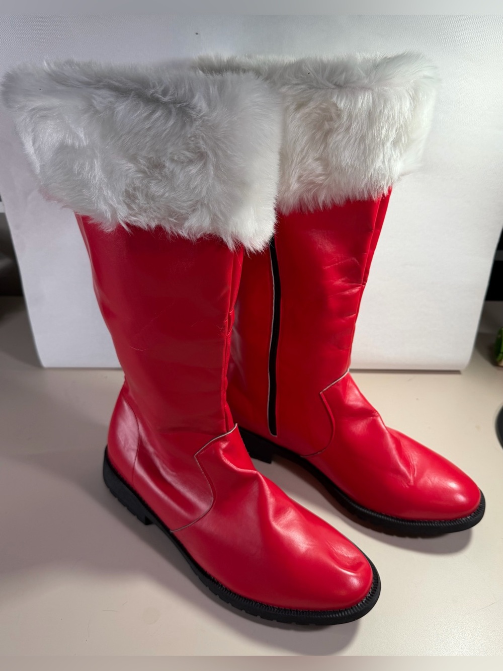 Men’s Sz 13 Red Christmas/Santa boots NWOT